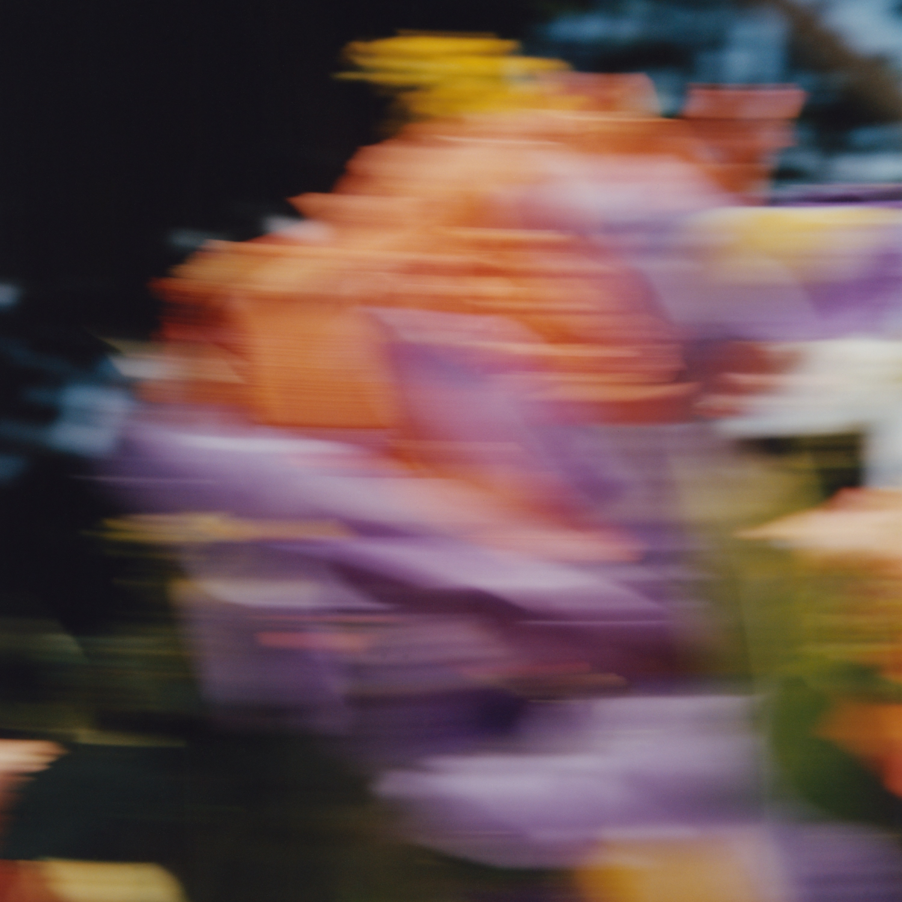 La copertina dell’album «Tides» di Catching Flies — un’astrazione colorata e sfocata