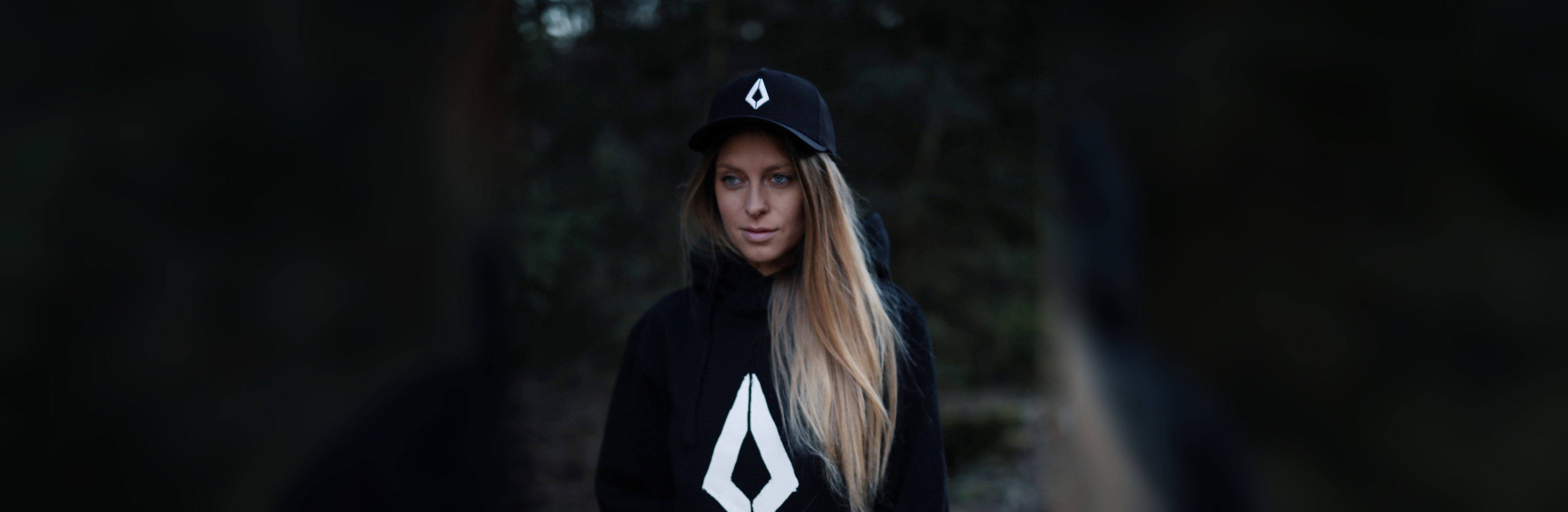 Nora En Pure